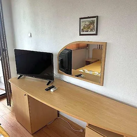 Temenuga Guest מלון *